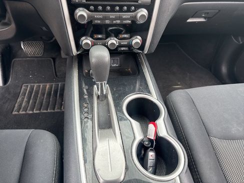 Used 2018 Nissan Pathfinder S FWD image 20