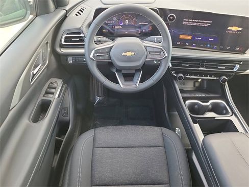 New 2026 Chevrolet Traverse LT w/ Driver Confidence Package image 29