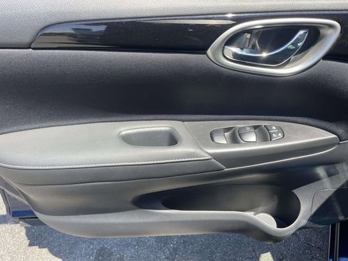 Used 2018 Nissan Sentra SV FWD image 17