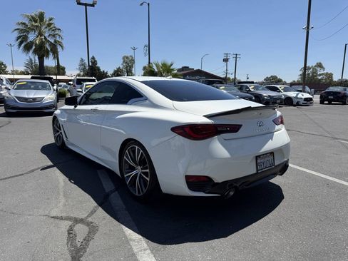 Used 2017 INFINITI Q60 3.0t w/ Premium Plus Package 3.0T RWD image 5