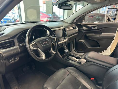 Used 2018 GMC Acadia SLT image 16