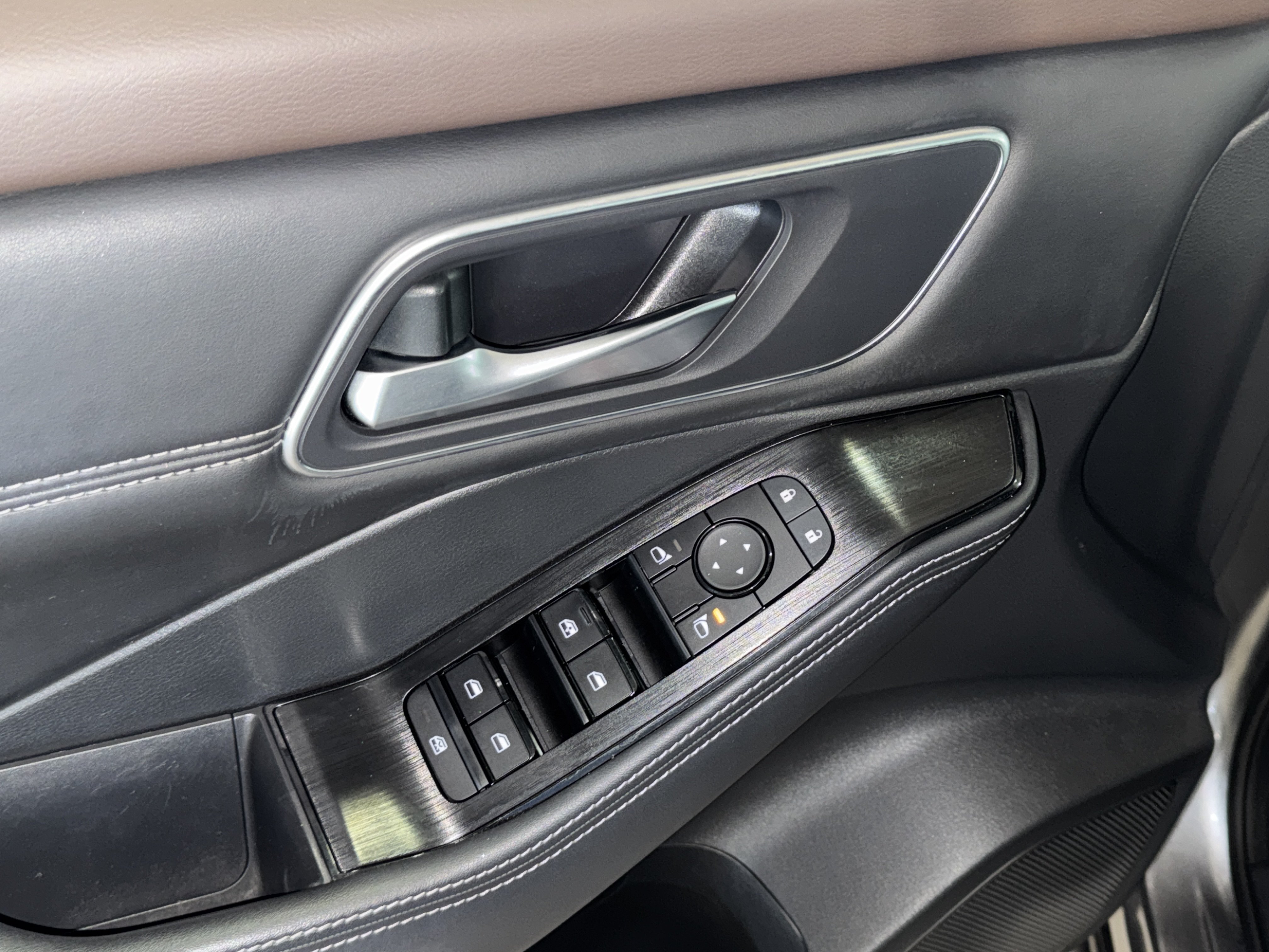 Used 2021 Nissan Rogue SV w/ Premium Package FWD image 18