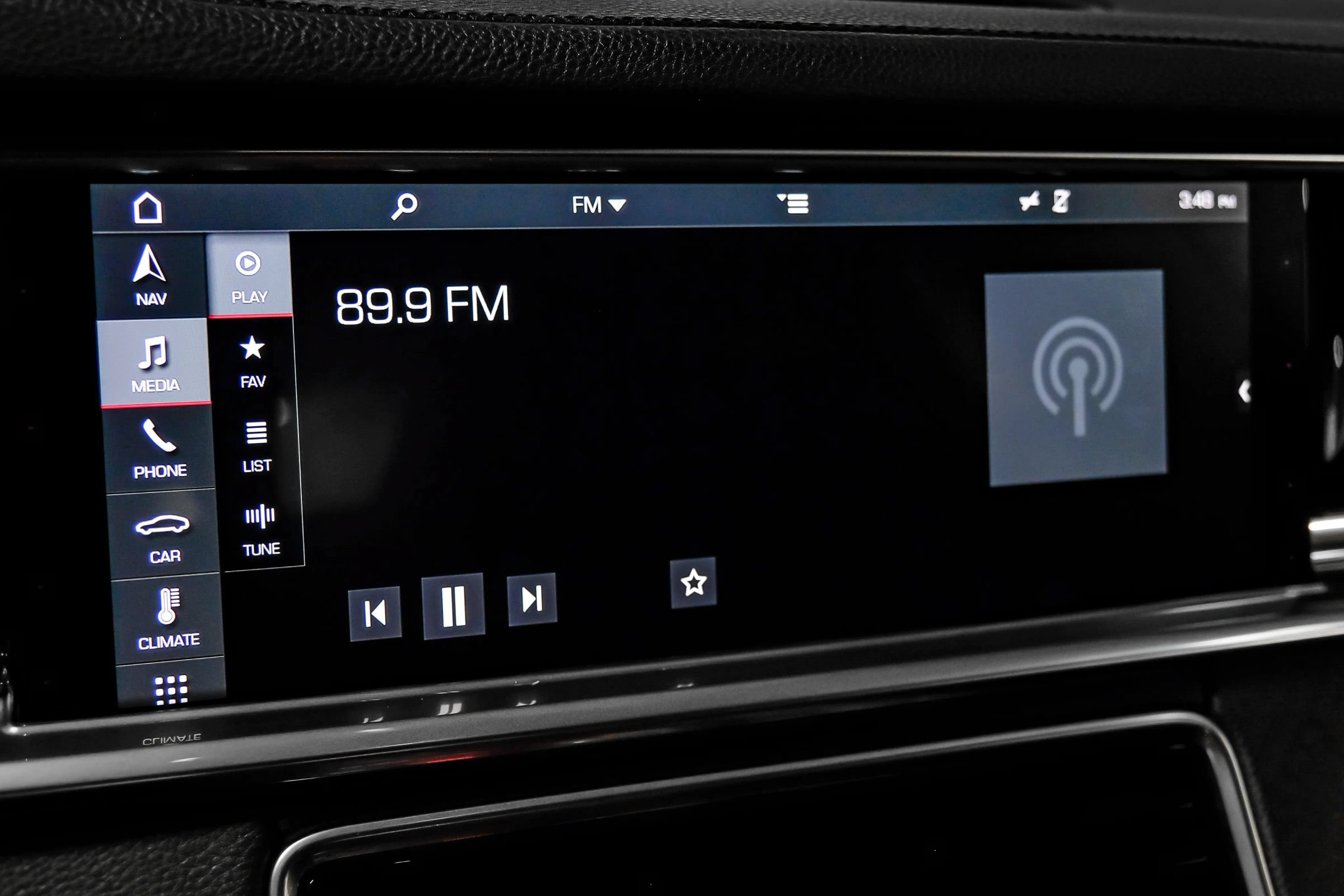 Used 2018 Porsche Panamera image 32