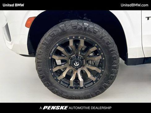 Used 2021 Chevrolet Tahoe Z71 w/ Z71 Signature Package AWD/4WD image 9