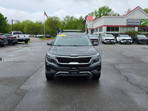 Certified 2023 Kia Seltos EX AWD/4WD image 3