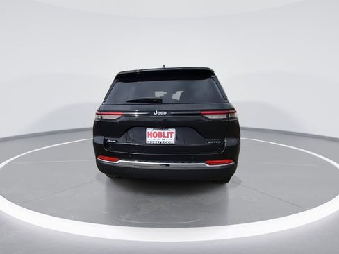 Used 2023 Jeep Grand Cherokee Limited AWD/4WD image 7