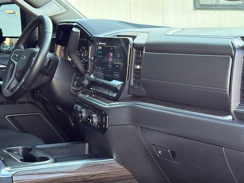 Used 2025 Chevrolet Silverado 2500 LT w/ Trail Boss Package image 26