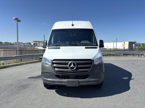 Used 2025 Mercedes-Benz Sprinter 2500 image 22