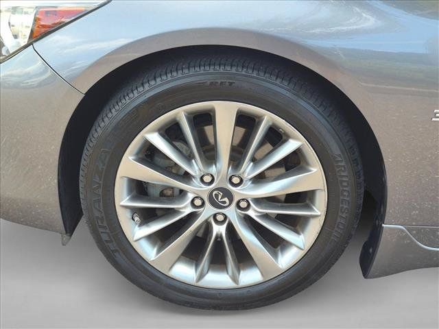 Used 2019 INFINITI Q50 Luxe w/ Essential Package (3.0T Luxe) RWD image 12