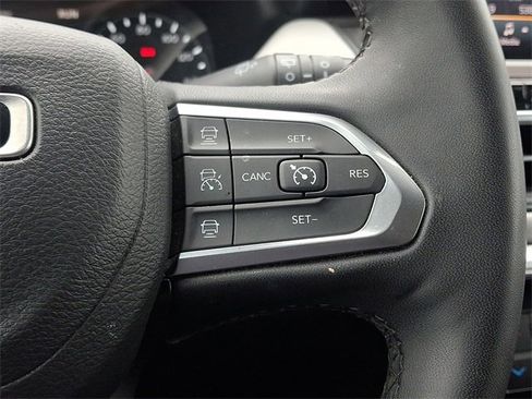 Used 2024 Jeep Compass Limited image 21