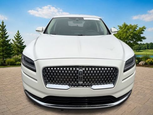Used 2023 Lincoln Nautilus AWD image 12