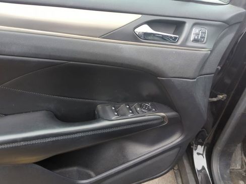 Used 2015 Lincoln MKC AWD image 6