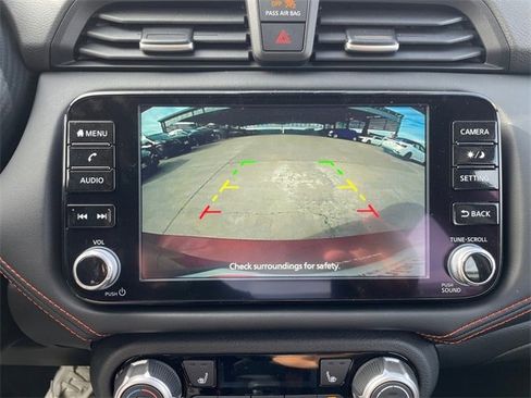 New 2025 Nissan Versa SR w/ Trunk Package image 19