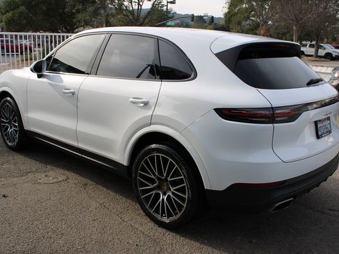 Used 2021 Porsche Cayenne image 6