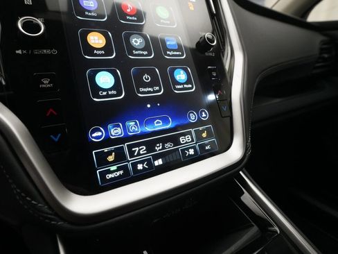 Used 2025 Subaru Outback Premium image 21