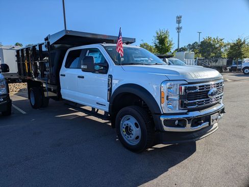 New 2025 Ford F550 4x4 Crew Cab image 2