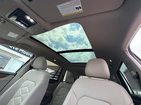New 2026 Volkswagen Atlas SE FWD image 19