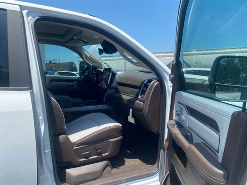 New 2025 RAM 2500 Laramie image 28