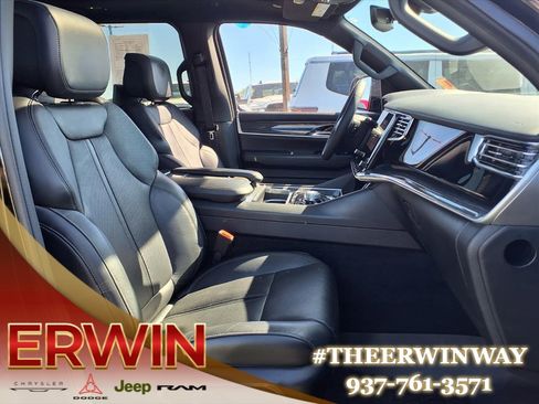 Used 2022 Jeep Wagoneer Series II w/ Premium Group I image 18