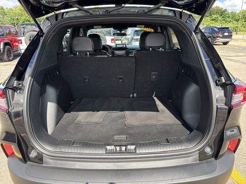 Used 2025 Ford Escape ST-Line AWD/4WD image 8
