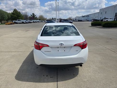 Used 2018 Toyota Corolla LE image 6