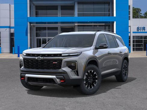 New 2026 Chevrolet Traverse Z71 w/ Driver Confidence Package image 6