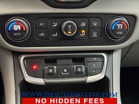 Used 2022 GMC Terrain SLT image 36