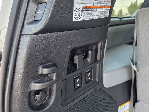 Used 2018 Toyota Sequoia Platinum AWD/4WD image 27