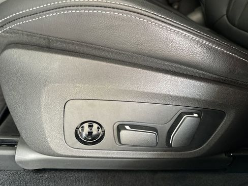 Used 2024 BMW X4 M40i w/ Premium Package image 16