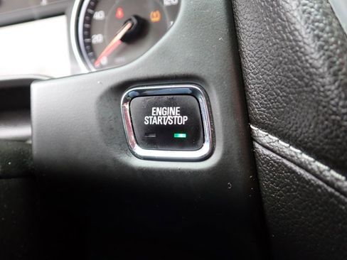 Used 2017 GMC Acadia SLE w/ Driver Alert Package I FWD image 27
