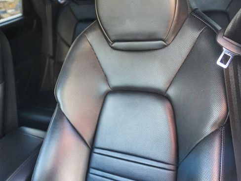 Used 2020 Porsche Cayenne image 24