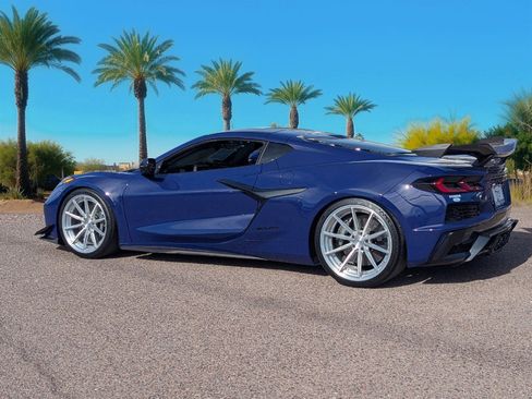 Used 2025 Chevrolet Corvette Z06 w/ Z07 Performance Package image 2