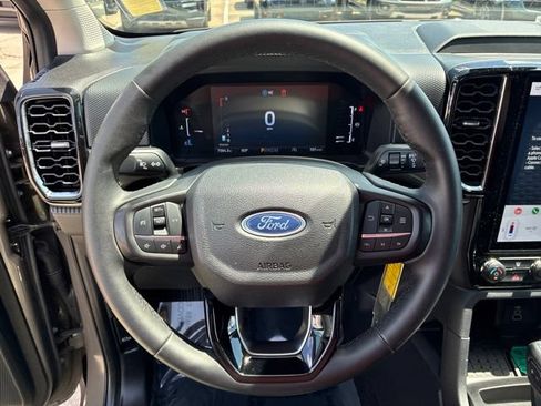 Used 2025 Ford Ranger XLT w/ Chrome Accent Package AWD/4WD image 30