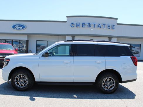 Used 2025 Ford Expedition Active RWD image 1