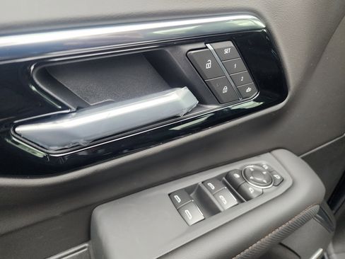 New 2026 Chevrolet Suburban High Country image 25