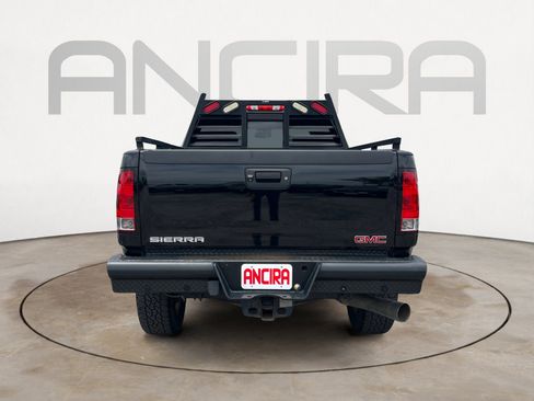 Used 2011 GMC Sierra 2500 Denali AWD/4WD image 9