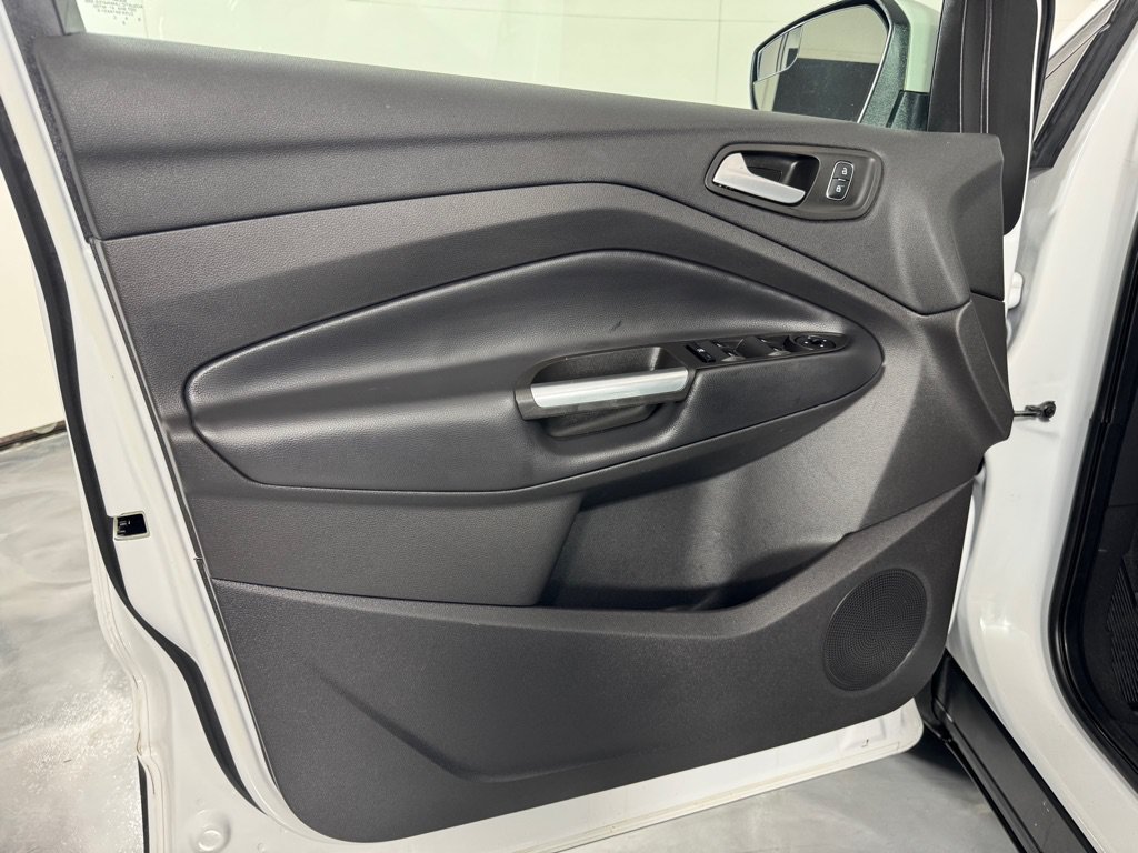 Used 2018 Ford Escape SE w/ SE Sync 3 Package FWD image 11