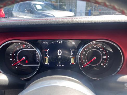 Used 2020 Jeep Gladiator Rubicon AWD/4WD image 6
