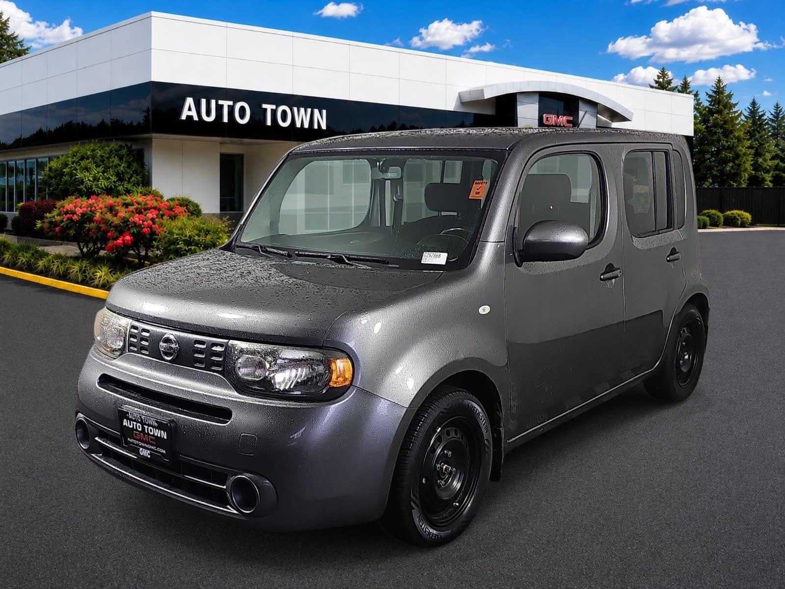 Used 2013 Nissan Cube 1.8 S w/ Interior Designer Pkg FWD image 1