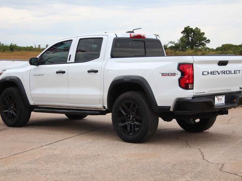Used 2023 Chevrolet Colorado Trail Boss w/ Technology Package AWD/4WD image 8