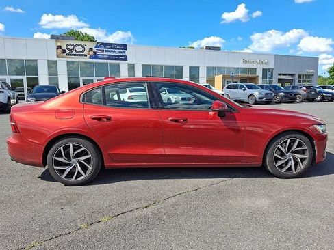 Used 2019 Volvo S60 T6 Momentum w/ Premium Package AWD/4WD image 7