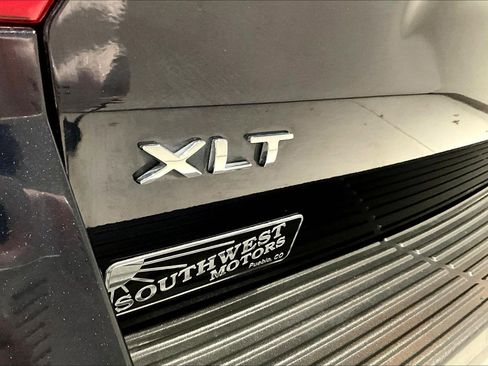 Used 2021 Ford Expedition XLT image 23