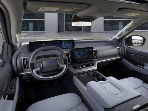 New 2025 Ford Expedition Platinum w/ Platinum Ultimate Package image 11