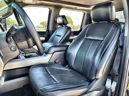 Used 2019 Ford F150 Lariat w/ Equipment Group 502A Luxury AWD/4WD image 11