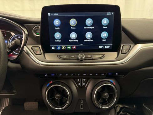 Used 2025 Chevrolet Blazer LT image 14