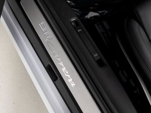 Certified 2025 Porsche 911 Carrera image 18