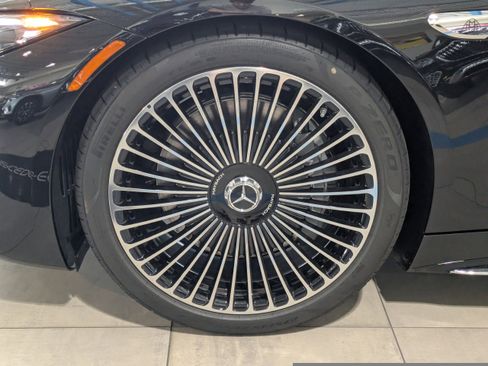 New 2026 Mercedes-Benz Maybach SL 680 image 10