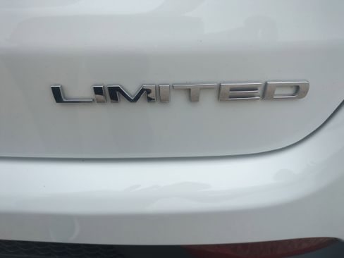 Used 2022 Jeep Compass Limited AWD/4WD image 32