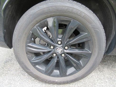 Used 2024 Buick Envista Sport Touring w/ Convenience II Package FWD image 5
