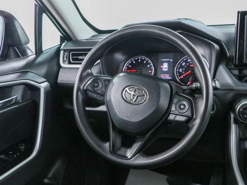 Used 2022 Toyota RAV4 XLE FWD image 12